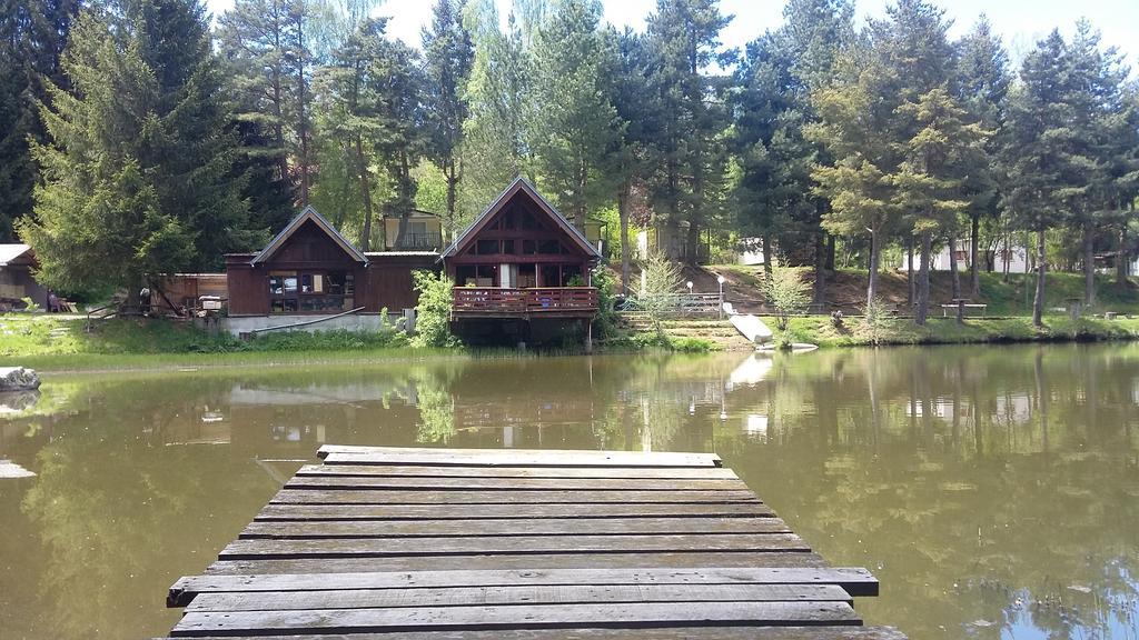 Camping De Flechat Hotel Orcival Exterior photo