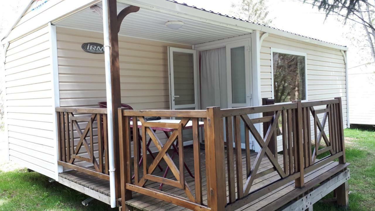 Camping De Flechat Orcival Exterior photo